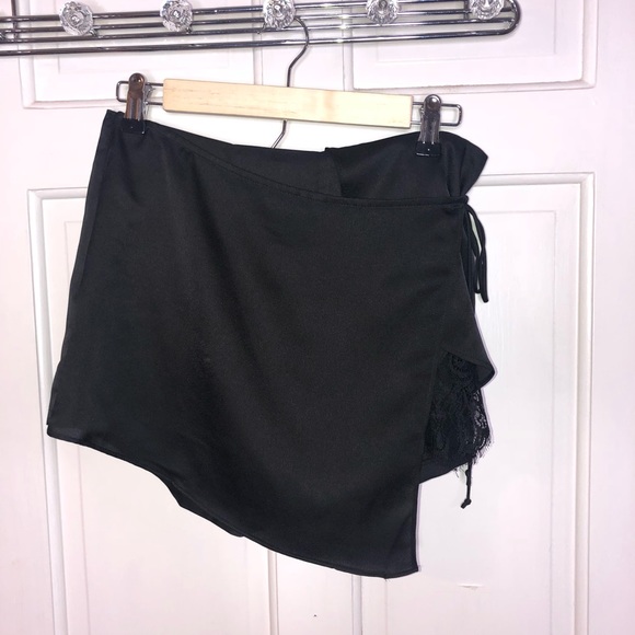 Skort - Picture 3 of 4